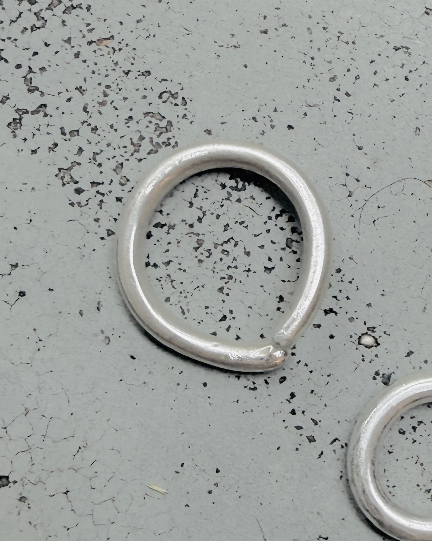 Line Ring in Brushed Silver